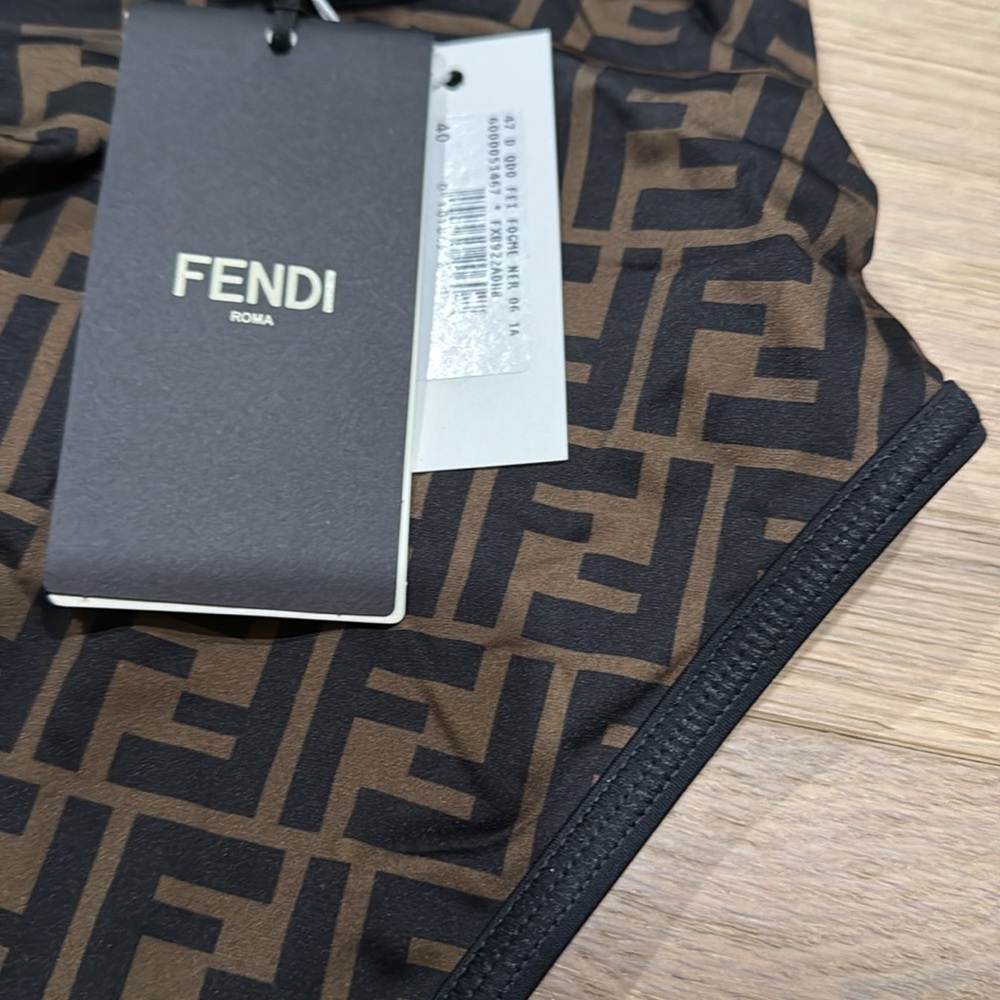 Fendi swimsuit - Picture 4 of 8